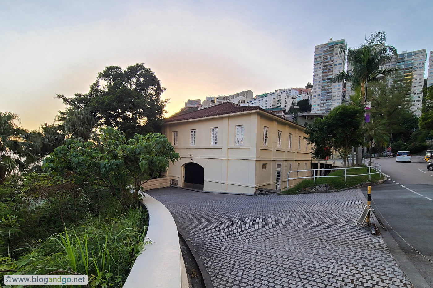 North Point to Repulse Bay - Repulse Bay Hotel Garage